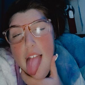 Meet your Posher, Emilie